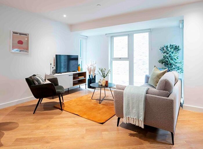 3 Bedroom Flat To Rent In Blucher Street, Birmingham, B1