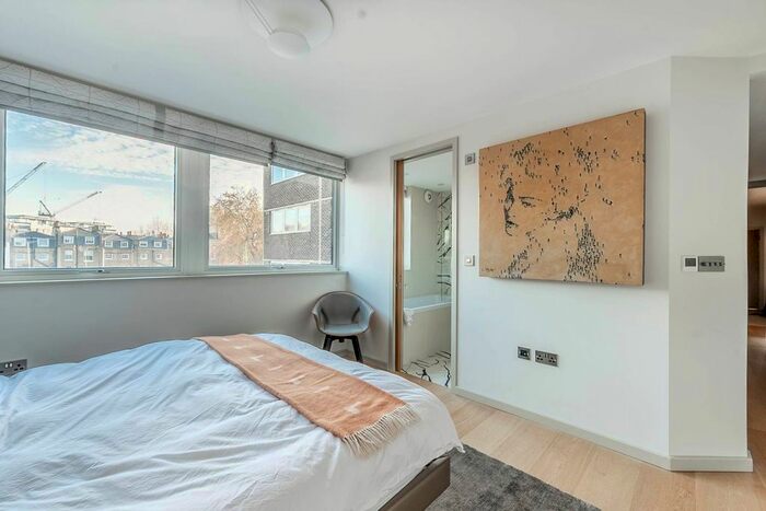 3 Bedroom Flat To Rent In William Mews, Knightsbridge, London, SW1X