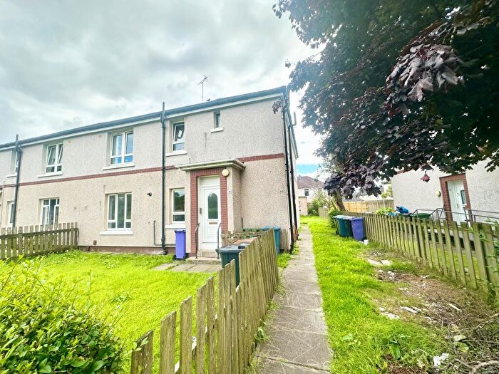 3 Bedroom Flat To Rent In Haughburn Road, Glasgow, G53