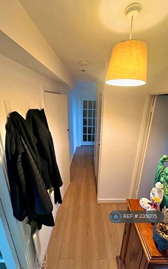 2 Bedroom Flat To Rent In Kenley House, Croydon, CR0