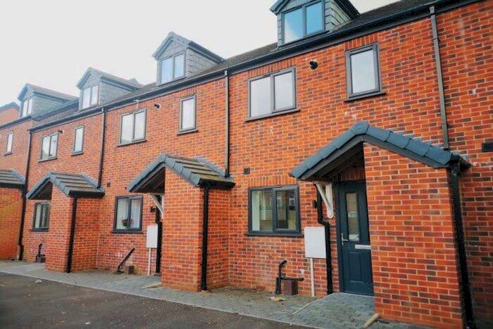 3 Bedroom Property To Rent In Summerbank Road, Stoke-On-Trent, ST6