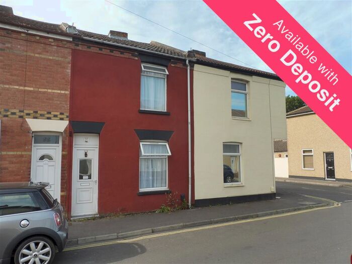 2 Bedroom House To Rent In Leesland Road, Gosport, PO12