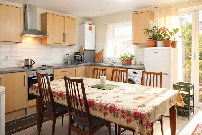 3 Bedroom Terraced House For Sale In Shakespeare Crescent, London, E12