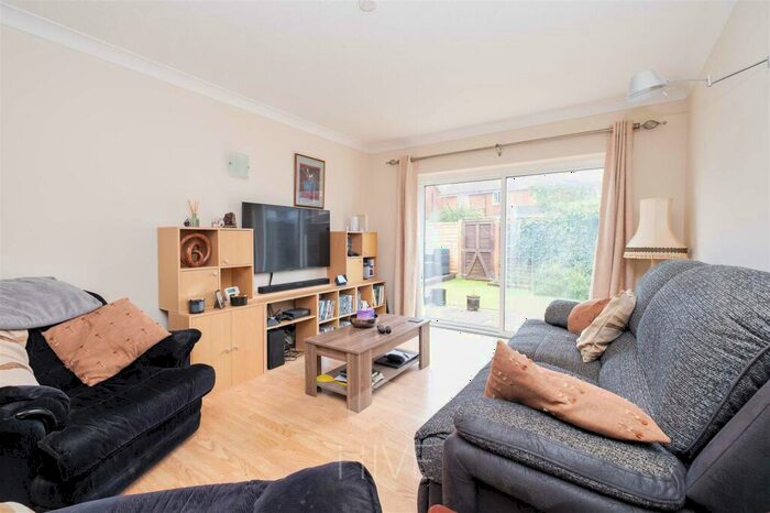3 Bedroom Terraced House For Sale In Heather Close, Throop, Bournemouth, BH8