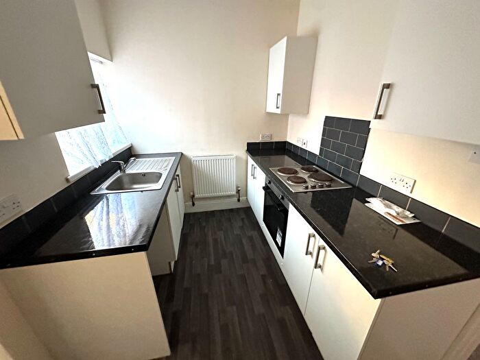 2 Bedroom End Of Terrace House To Rent In Alaska Villas, Barnsley Street, HU8