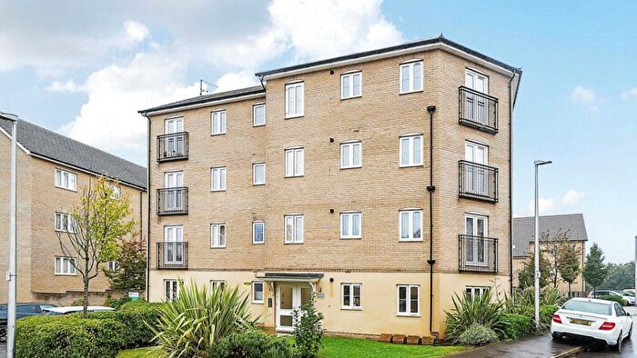 2 Bedroom Flat For Sale In Allerton Grove, Chigwell, Essex, IG7