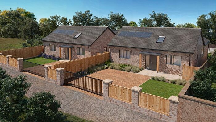 3 Bedroom Bungalow For Sale In Greenhill, Bristol, BS35