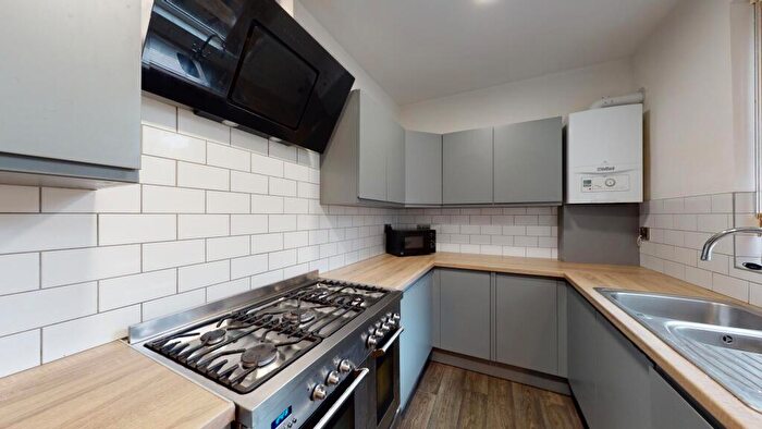 6 Bedroom House To Rent In Edmund Road, Sheffield, S2