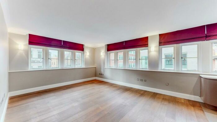 3 Bedroom Apartment To Rent In Tudor Street, EC4Y