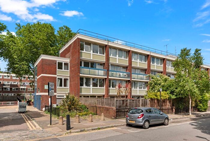 4 Bedroom Maisonette To Rent In Kinross House, Kings Cross, N1