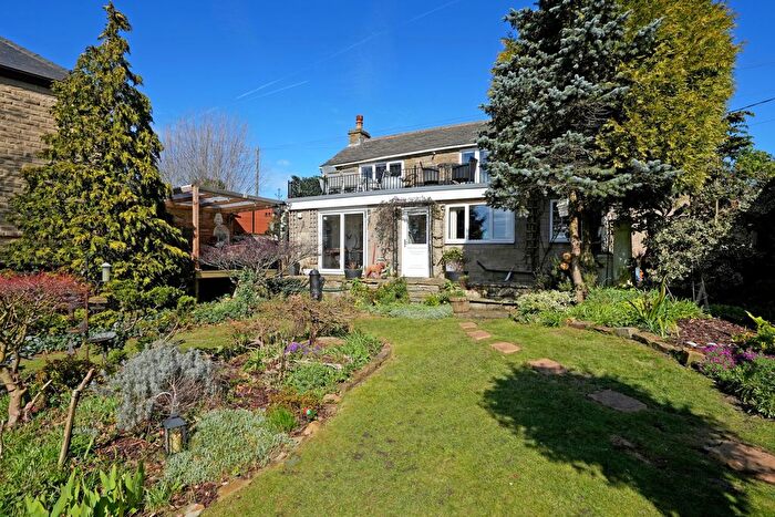 3 Bedroom Detached House For Sale In High Lane, Ridgeway, S12