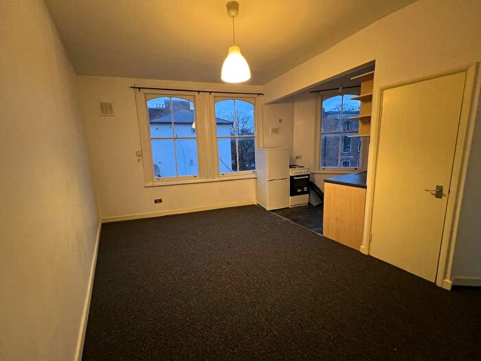 1 Bedroom Flat To Rent In Clarence Road, London, E5