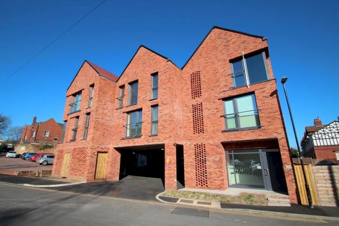 1 Bedroom Flat To Rent In The Hawthorns, Well Lane, Chapel Allerton, LS7