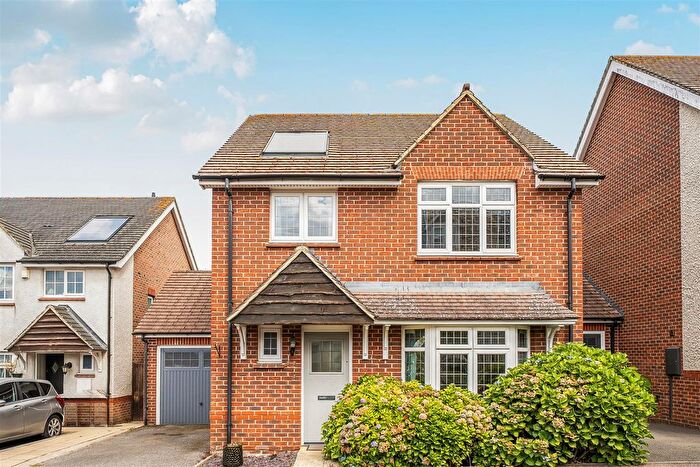 4 Bedroom Detached House For Sale In Keele Avenue, Maidstone, ME15