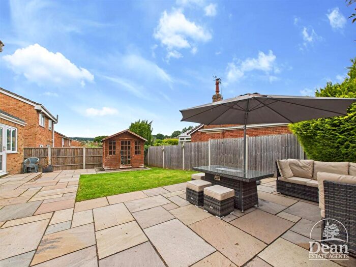 3 Bedroom Detached House For Sale In Bracken Drive, Lydney, GL15