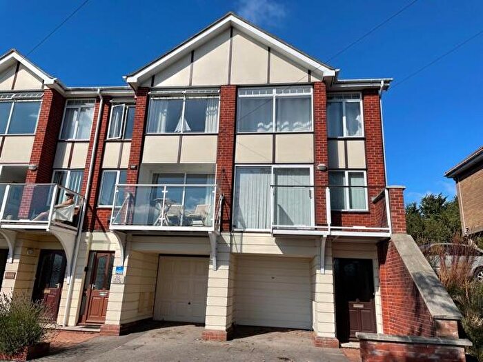 3 Bedroom House To Rent In Old Castle Road - Rodwell, DT4