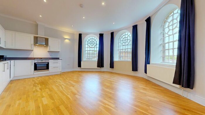 2 Bedroom Flat To Rent In Hilda Road, Southall, UB2