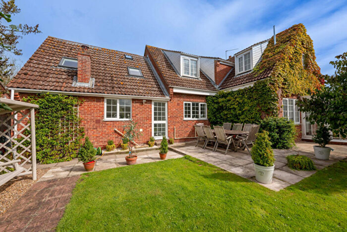 6 Bedroom Detached House For Sale In Blacksmiths Lane, Fakenham, NR21