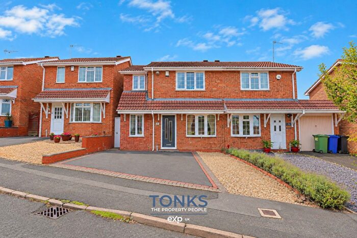 4 Bedroom Semi-Detached House For Sale In Brelades Close, Dudley, DY1