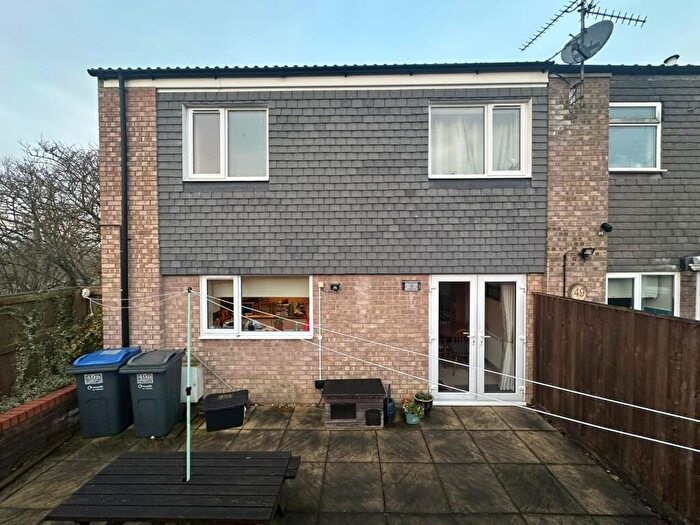 2 Bedroom End Of Terrace House For Sale In Lambrok Road, Trowbridge, BA14