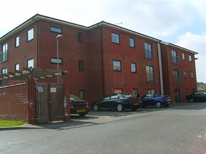 2 Bedroom Apartment To Rent In Tattershall Court, Lock, Cliffe Vale, Stoke-On-Trent, ST4