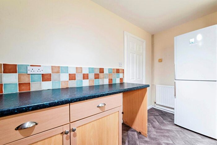 2 Bedroom Semi-Detached House For Sale In Truro Close, Grantham, NG31