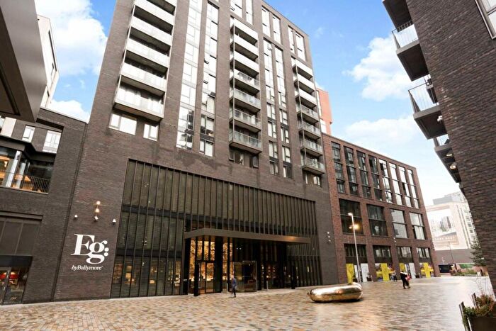 2 Bedroom Flat To Rent In New Union Square, Nine Elms, SW11
