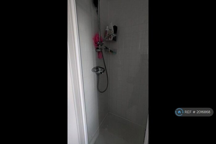 4 Bedroom Terraced House To Rent In Edmonstone Crescent, Nottingham, NG5