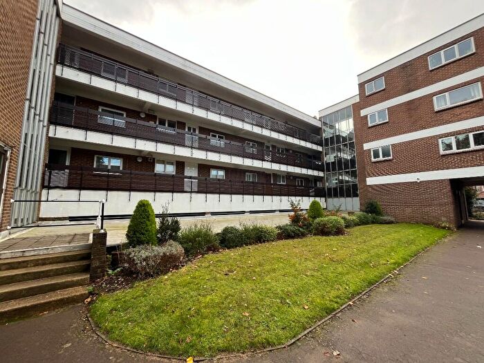 2 Bedroom Apartment To Rent In Cairns Court, Norwich, Norfolk, NR4