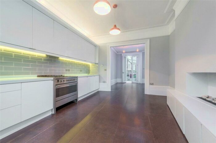 5 Bedroom Terraced House To Rent In Oakley Square, London, NW1