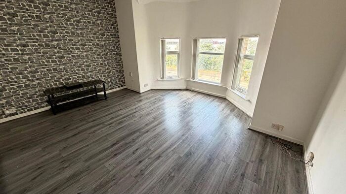 2 Bedroom Flat To Rent In Crosby Road South, Liverpool, L21