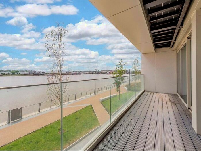 2 Bedroom Flat To Rent In Liner House, Royal Wharf, Royal Victoria Docks, E16