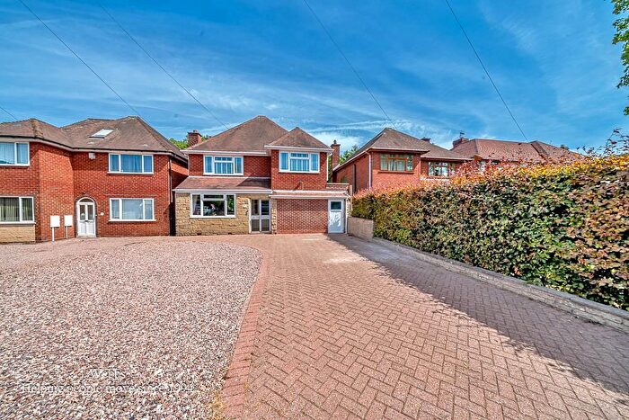 3 Bedroom Detached House For Sale In Broad Lane, Essington, Wolverhampton, WV11