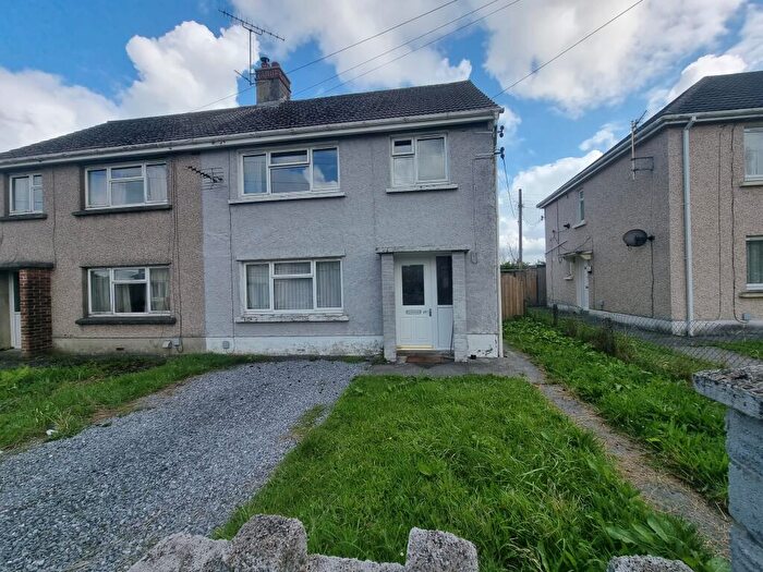 3 Bedroom House To Rent In Park Avenue, Capel Hendre, Ammanford, SA18