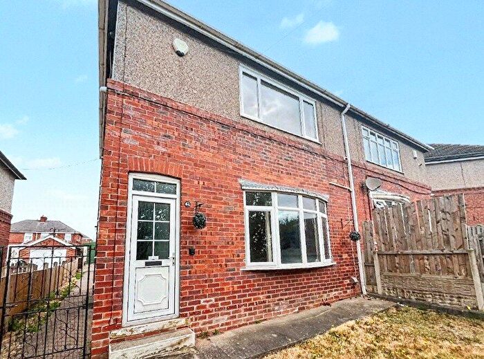 3 Bedroom Semi-Detached House To Rent In Rotherham Road, Little Houghton, Middlecliffe, Barnsley, S72