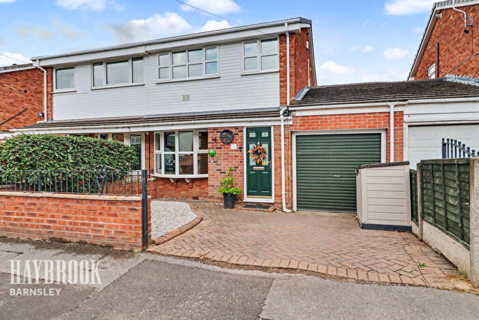 3 Bedroom Semi Detached House For Sale In Wellington Close, Monk Bretton, S71