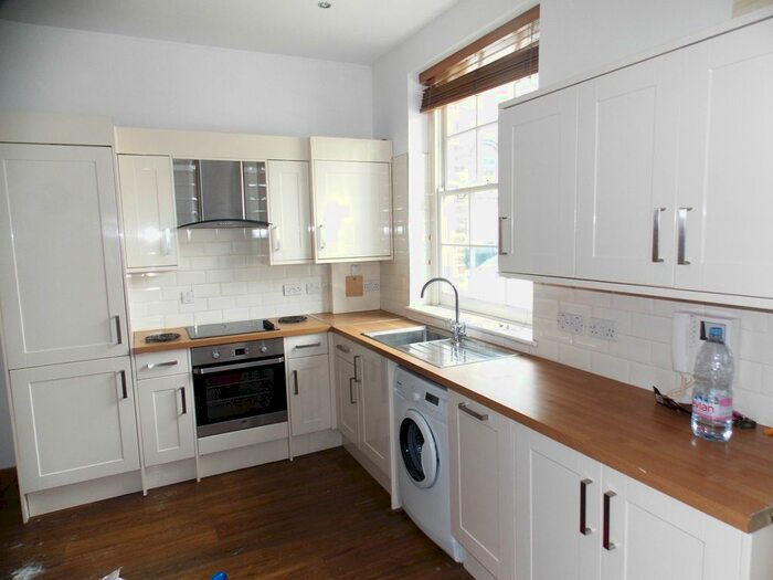 2 Bedroom Flat To Rent In Sidney House, Hassett Road, Hackney, London, E9