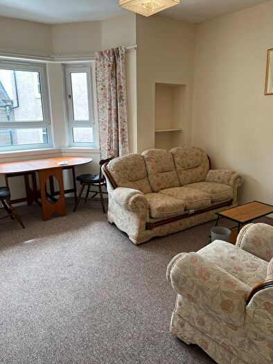 2 Bedroom Flat To Rent In B, Step Row, Dundee, DD2