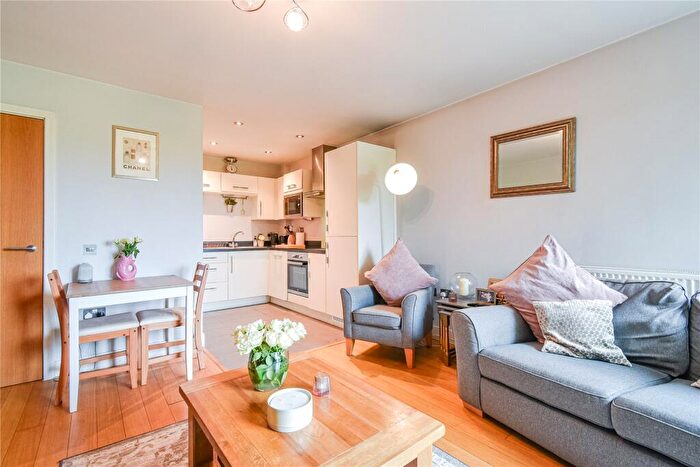 1 Bedroom Apartment For Sale In Park Way, Newbury, Berkshire, RG14