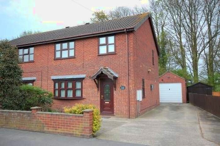 3 Bedroom Semi-Detached House To Rent In 209 Eastfield Road, Louth LN11