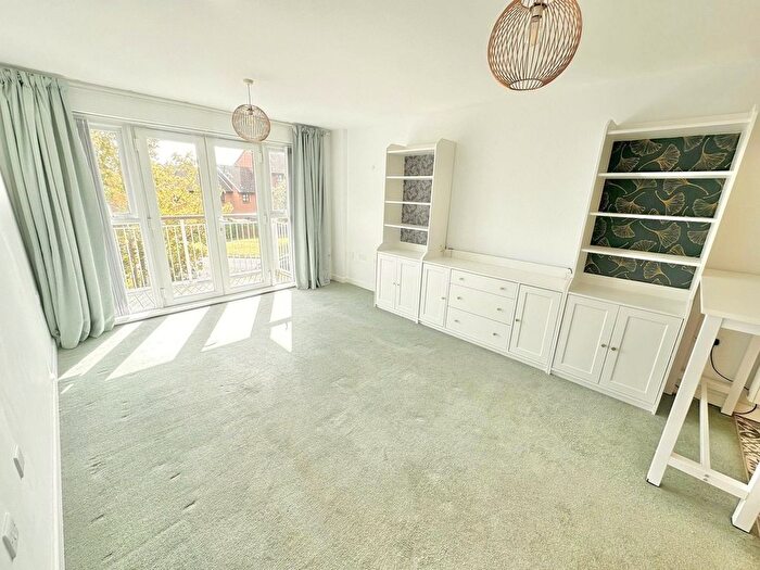 1 Bedroom Flat For Sale In Newfoundland Drive, Poole, BH15