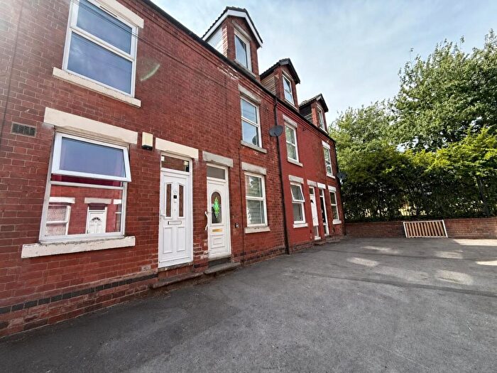 3 Bedroom House To Rent In Robey Terrace, Nottingham, NG7