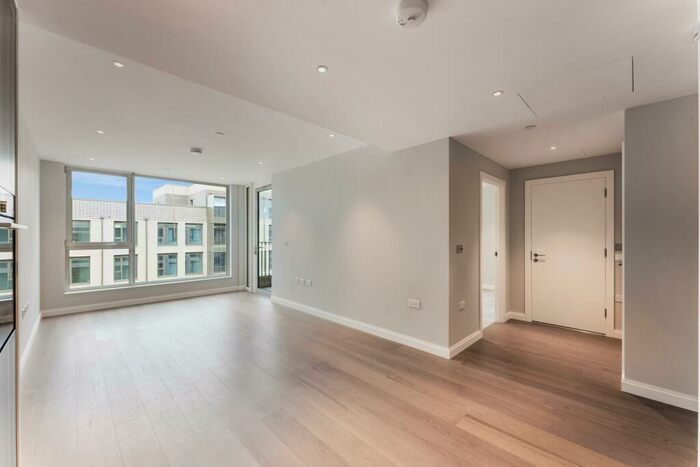 2 Bedroom Apartment To Rent In Phoenix Court, Oval Village, London, SE11