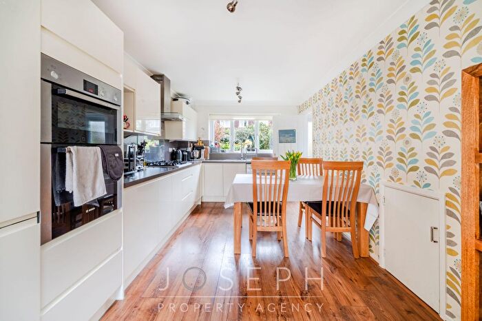 3 Bedroom Detached House For Sale In Belmont Road, Ipswich, IP2