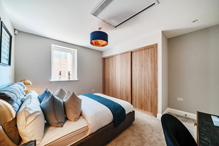 1 Bedroom Retirement Property For Sale In Pegasus Lymington Gate, - Pegasus Gate, Stanford Hill, Lymington, SO41