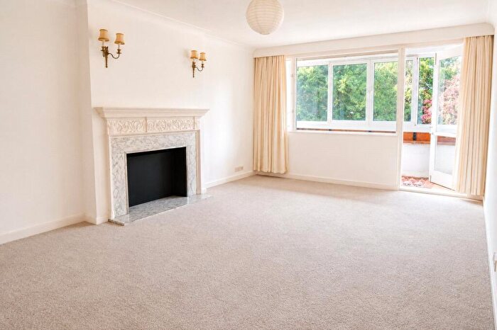 3 Bedroom Apartment To Rent In Eastmead Lane, Stoke Bishop, Bristol, BS9