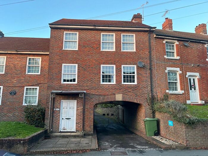 1 Bedroom Flat For Sale In West Street, East Grinstead, RH19