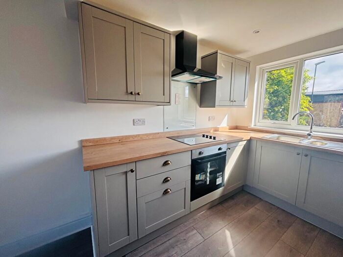 4 Bedroom Semi-Detached House To Rent In Broadstairs Court, Sunderland, SR4