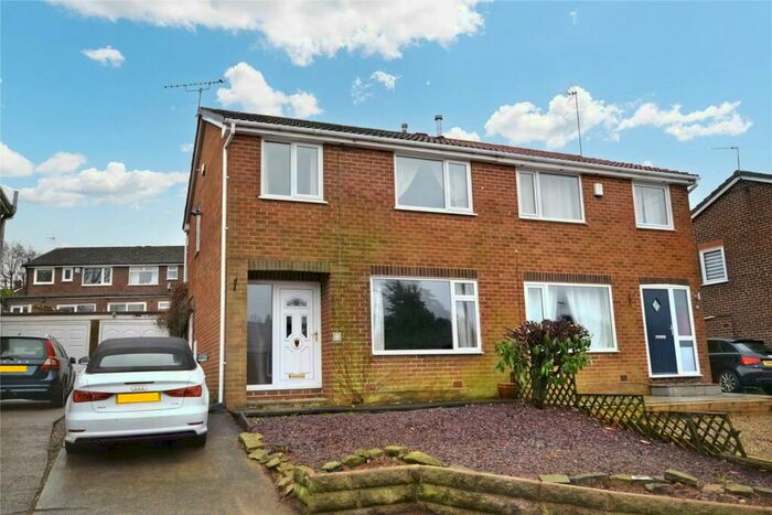 3 Bedroom Semi-Detached House To Rent In Springbank Avenue, Gildersome, Morley, Leeds, LS27