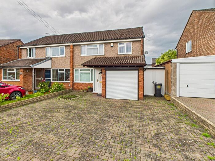 3 Bedroom Semi Detached House For Sale In Queens Road, Vicars Cross, CH3